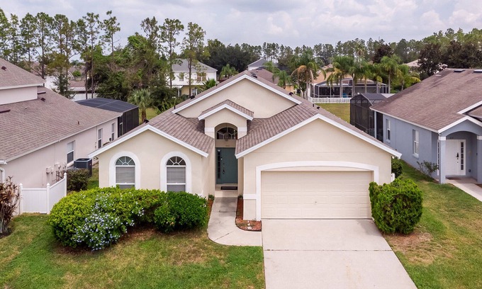 Tuscan Ridge Casa | Full Home in New Community Sleeps 8! Heated Pool and Pet Friendly!