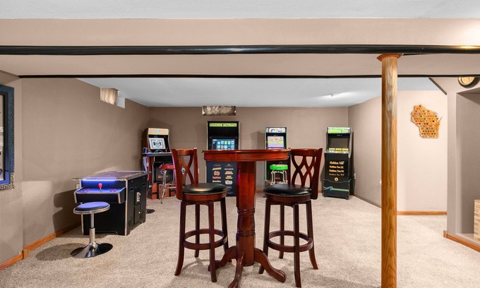 Appleton Casa | Full house with fun game room in quiet residential neighborhood