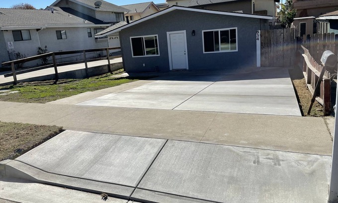 Grover Beach Casa | Full Private House 1/2 mile to the Beach