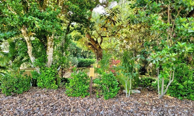 River Ranch Alquiler De RV | Full RV Hookup Under The Iconic Oak Trees At River Ranch RV Resort