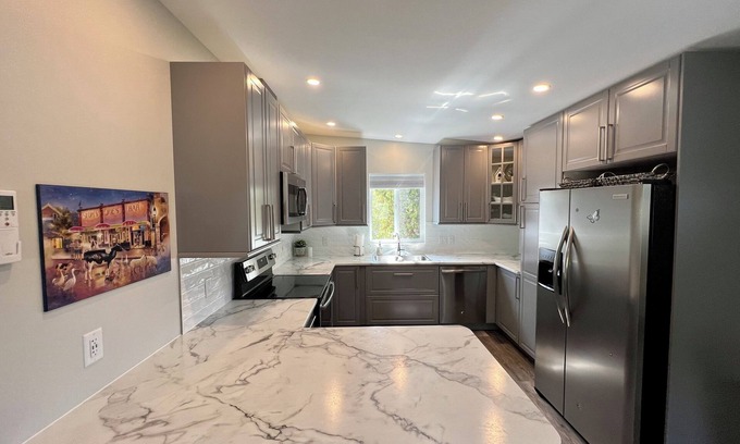 Okanagan-Similkameen Casa | Fully appointed 2 bedroom carriage house in beautiful Penticton!