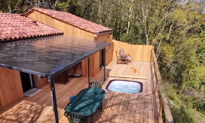 Saint-Vincent-de-Cosse Chalet De Esquí | Fully enclosed south-facing chalet
