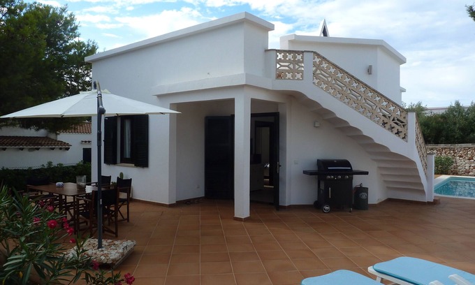 Cala Blanca Casa | Totalmente equipado, moderno, sino también casa tradicional con una gran piscina