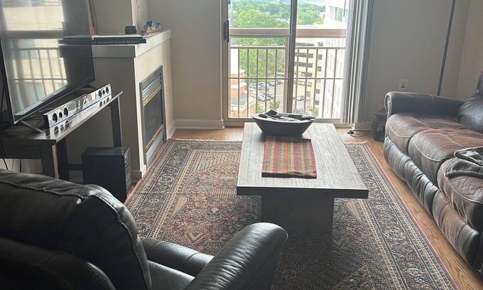 Clarendon Apartamento | Fully equipped 1-bedroom, pool, gym & parking in Clarendon, Arlington