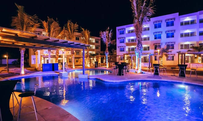 Cerritos Condominio | Fully Equipped 2 BR Main Floor Condo Near Beach at Almarena Residencial