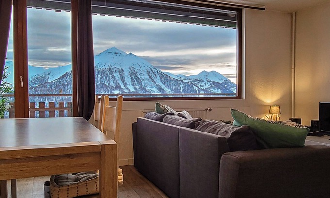 Orcieres-Merlette Apartamento | Fully-equipped 5-person apartment with mountain views.
