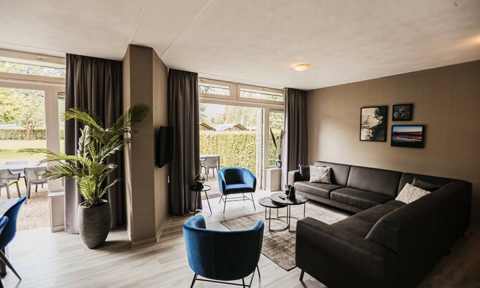 Terwolde Casa | Fully equipped, semi–detached bungalow for 10 people