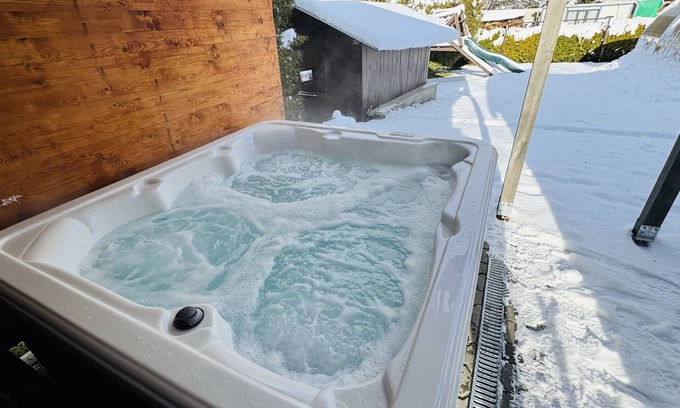 Benecko Casa | Fully equipped spacious 5-bedroom house with Jacuzzi, Sauna, WiFi in Krkonose.