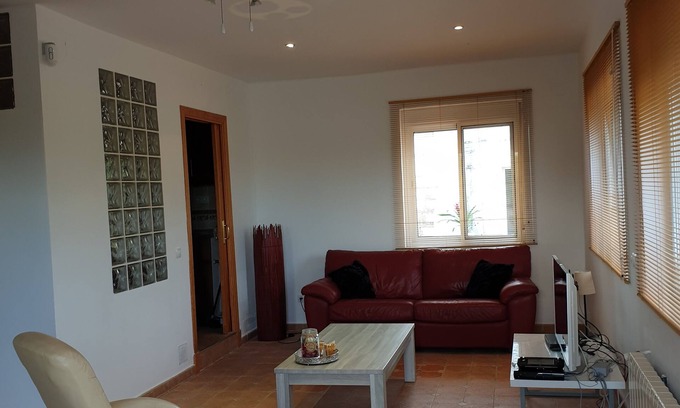 Pinos de Alhaurin Apartamento | Apartamento totalmente amueblado en una tranquila zona residencial en una zona montañosa con vistas a Málaga.