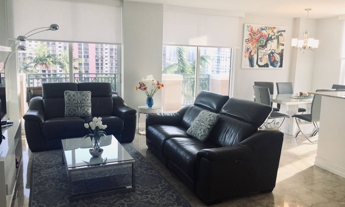 Sunny Isles Beach Condominio | APARTAMENTO DE LUJO TOTALMENTE AMUEBLADO 3 / 2- Sunny Isles Beach - alrededor del área de North Miami Beach