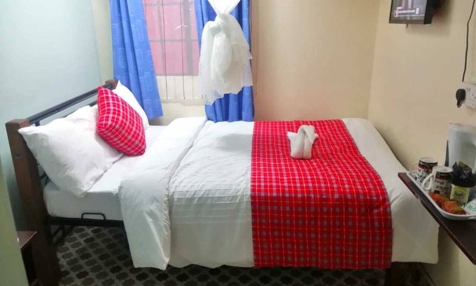 Nairobi Cama Y Desayuno | Fully furnished 1 B&B in Ruaraka , Outering Road off Thika road