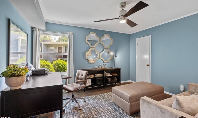 Chapel Hill Condominio | Fully Furnished 2-bedroom condo in charming Chapel Hill - Travel Nurse Friendly!
