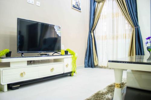 Teshie Apartamento | Fully Furnished 2-Bedroom in East Legon