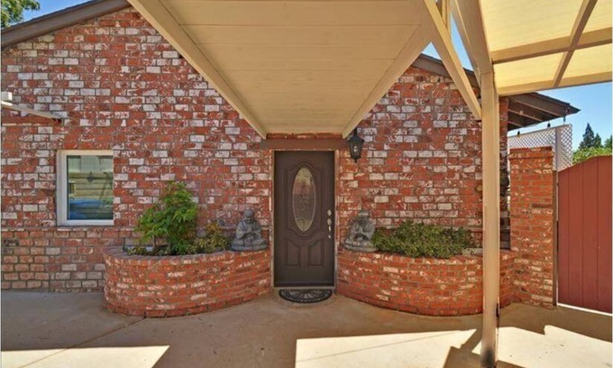 Chatsworth Casa | Fully Furnished Cottage Los Angeles California