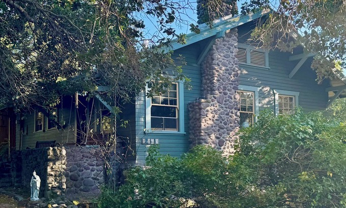 Petaluma Casa | Fully Furnished Craftsman Bungalow on a Large Private Lot