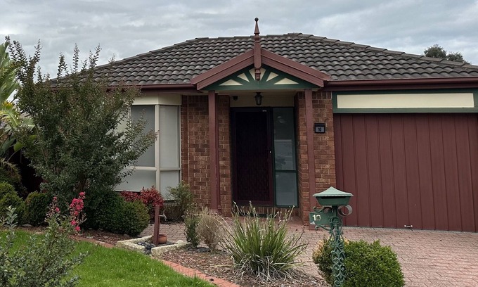 Westmeadows Casa | Fully furnished home 10 minutes from Melbourne Airport