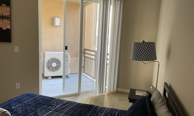 Pilgrim - Triton Apartamento | Fully Furnished Luxury Foster City Apartment