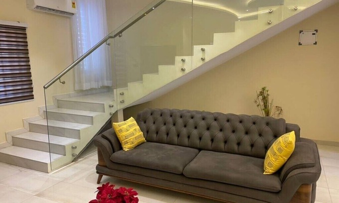 Bortianor Apartamento | Fully Furnished Luxury 2 BR Apartment