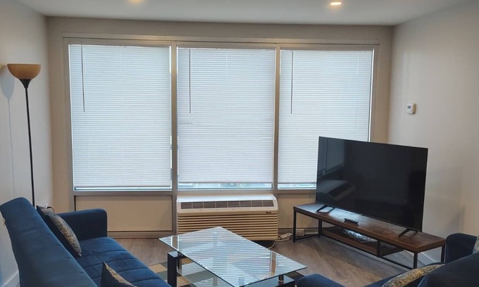 Downtown Hartford Apartamento | Fully Furnished Private 1-bed Boutique Building FREE UTILITIES/GYM/POOL