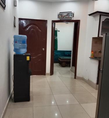 D.H.A. Apartamento | Fully Furnished Studio Apartment Bukhari Commercial