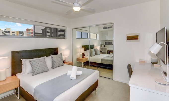 Birtinya Apartamento | Fully Furnished - Studio