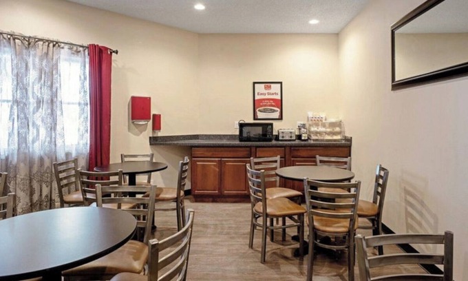 Clinton Apartamento | Fully Furnished Studio Available + breakfast and cleaning, 2 week min stay