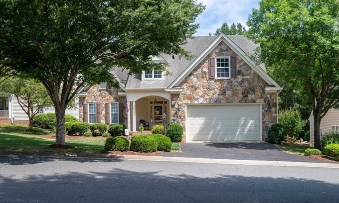 Rio Casa | Fully Furnished 3BR/3.5BA Home in Charlottesville