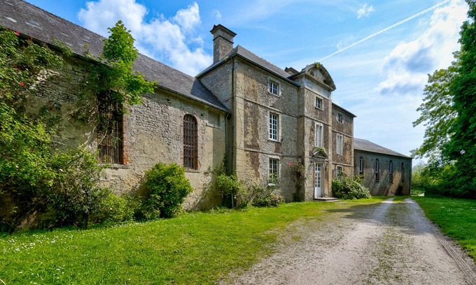 Picauville Casa | Fully renovated 17th-century manor house, ideal for a group of friends.