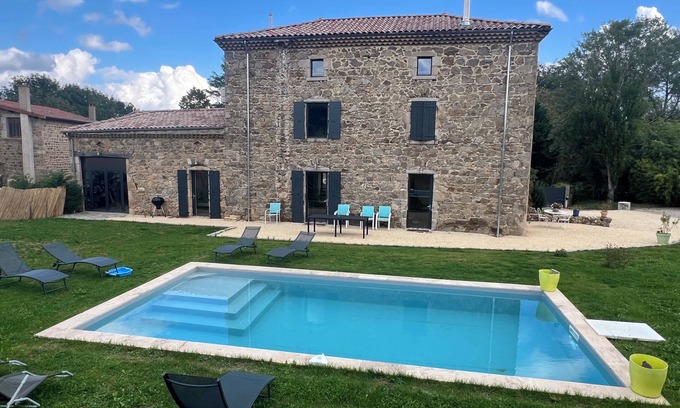 Peaugres Casa | Fully renovated farmhouse, 7 bedrooms, 7 bathrooms, 7 WCs, swimming pool, 2 terraces