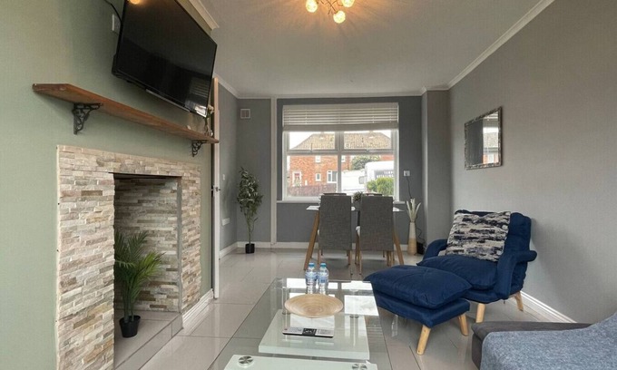 Durham Apartamento | Fully Serviced Three Bed House in Durham