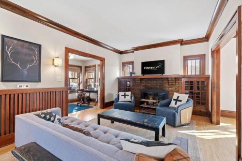 Edina Casa | Fulton Lodge