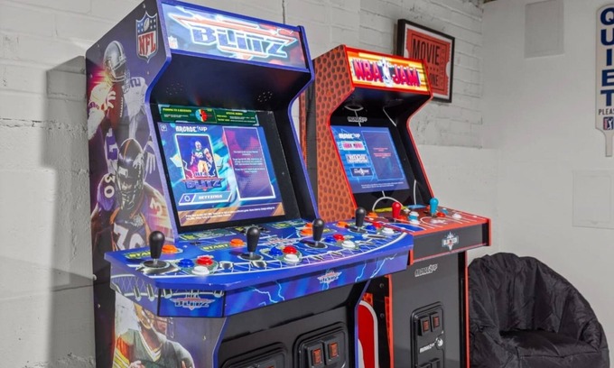 Gravois Park Casa | Fun Game Room & Theater, Walk to Dining & Music