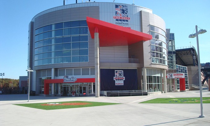 Foxboro Hotel | Fun Hideaway at Foxboro w/ 3 Relaxing Units, Plus FREE Breakfast & Parking!