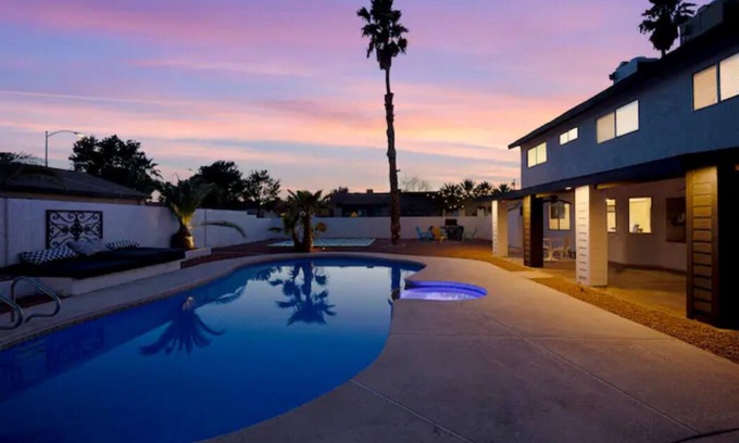 Chinatown Casa | FUN Villa very Close to the strip !!!