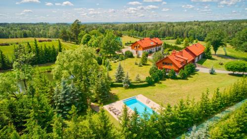 Ryn Casa | Funaberia -25 hektarowa luksusowa posiadłość z basenem, jacuzzi, sauną, boiskiem wielofunkcyjnym