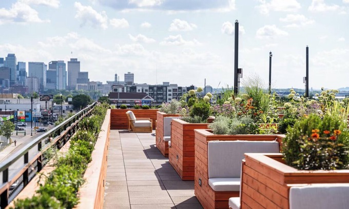 East Nashville Hotel | Funky Boutique Room w/ Floor-to-Ceiling Views Near Nashville Sights!