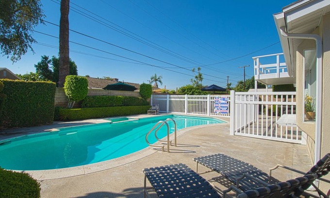 Northwest Anaheim Casa | Funtierland + Mansión embrujada + Cerca de Disney + Piscina + Sala de juegos + Netflix