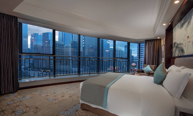 Central Business District Hotel | Fuqinglong Huatian Holiday Hotel