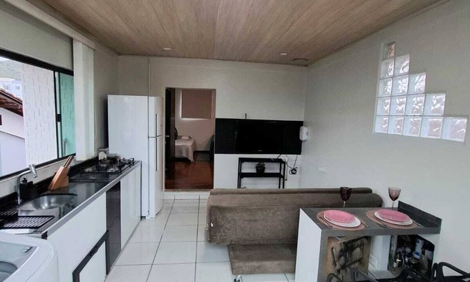 Jardim Iririu Apartamento | Furnished loft close to In the center with private garage.