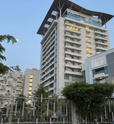 Loralai District Apartamento | Furnished Apartments in Penta Square Mall DHA Phase 5 Lahore