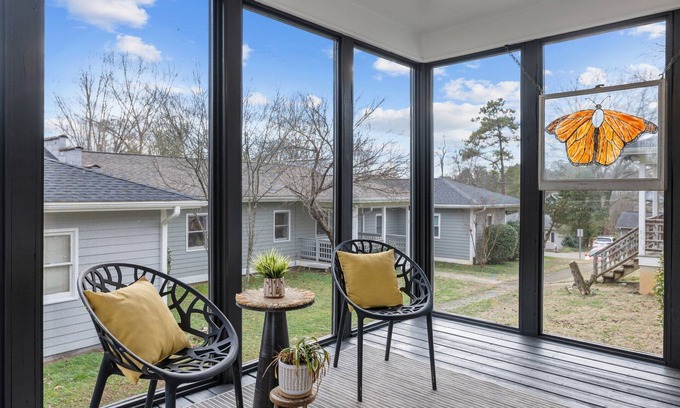 Carrboro Casa | Furnished Bedroom - Urban Haven near UNC Campus & Downtown Carrboro.