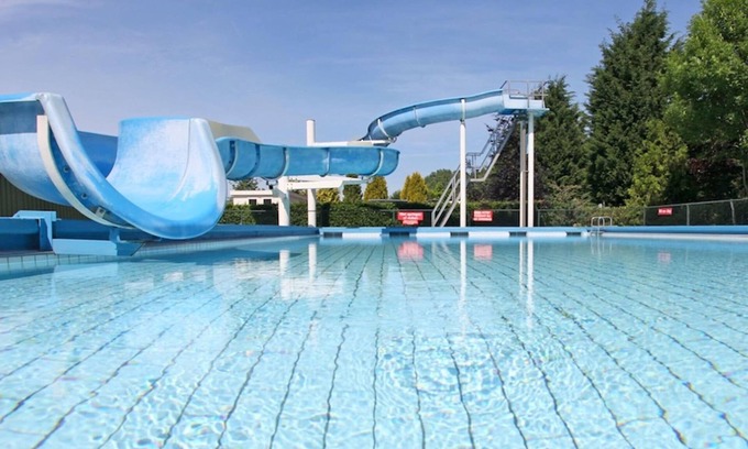 Enter Chalet De Esquí | Chalet amueblado con lavavajillas, cerca de Almelo