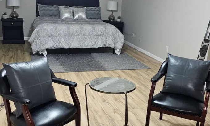 Vicksburg Casa | Furnished Home Sleeps 10