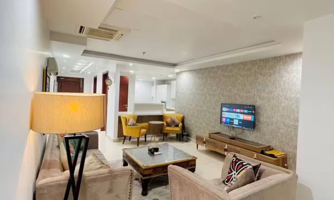 Lahore Apartamento | Furnished One Bedroom Apartment - Gold Crest Mall - DHA - Lahore