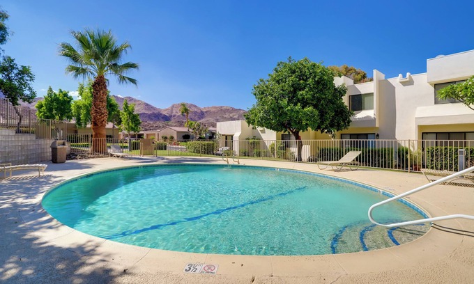 Palm Desert Casa | Furnished Patio + Mtn View: Palm Desert Retreat