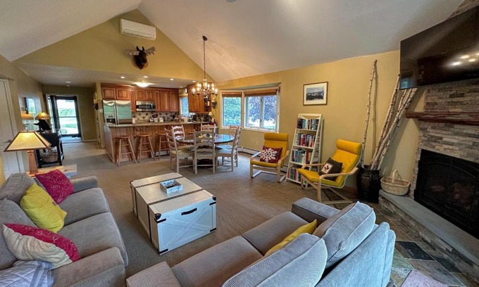 Bretton Woods Casa | FV27 Luxurious Mt Washington Hotel golf course home