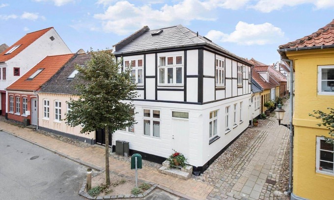 Assens Casa | FY250 Assens - Badstuestræde 8