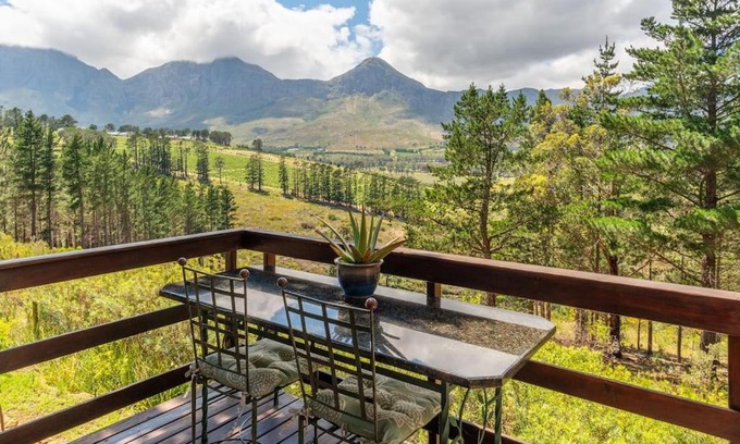 Helderberg Rural Casa | Fynbos Log Cabin, Game Reserve and Wildlife Estate