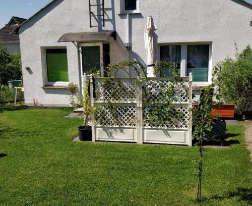 Raben Steinfeld Apartamento | Gästehaus am Teich