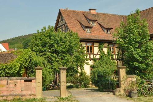 Breuberg Apartamento | Gästezimmer - Fuhrhalterei Maul